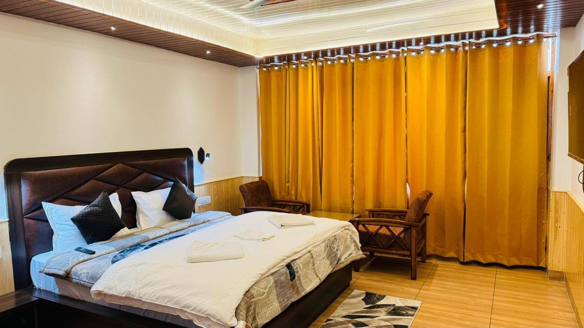 The Midnight Garden Manali Hotel Exterior photo