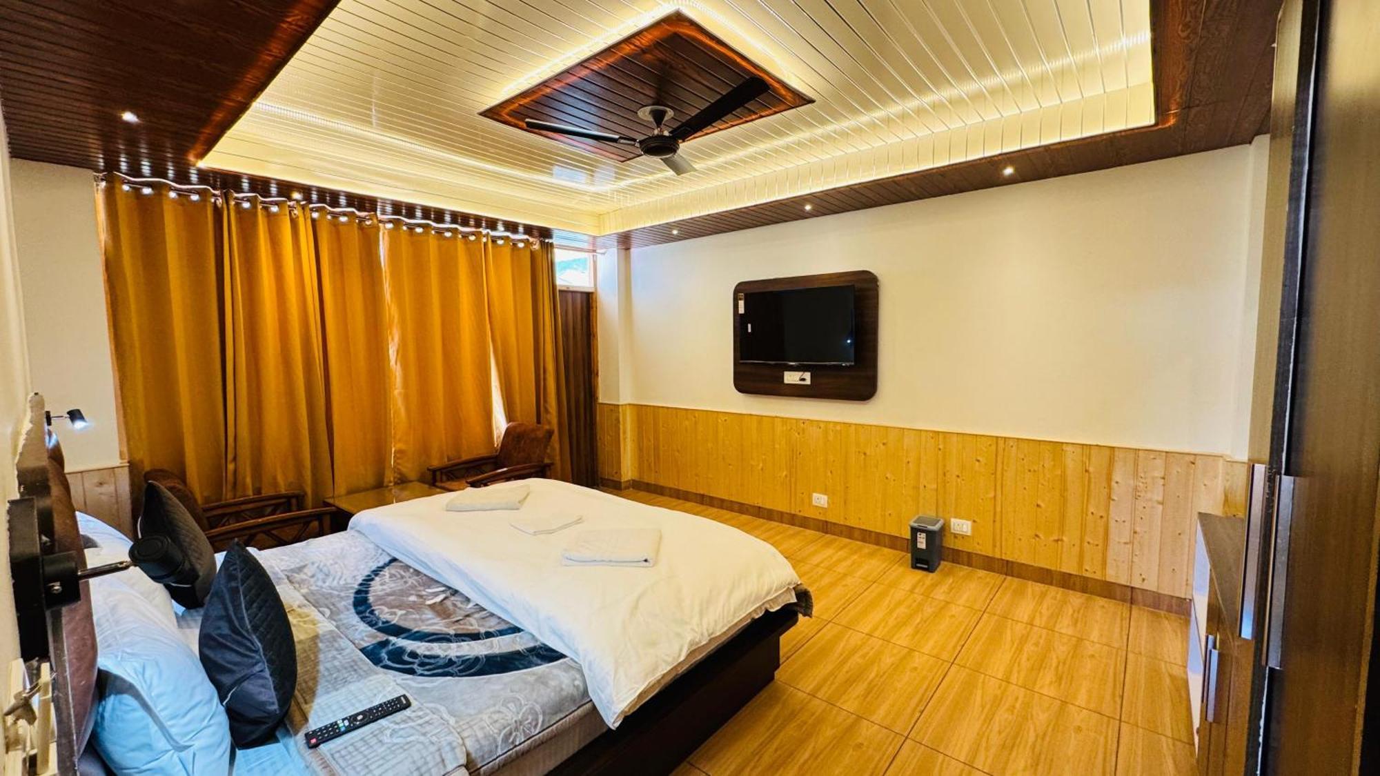The Midnight Garden Manali Hotel Exterior photo